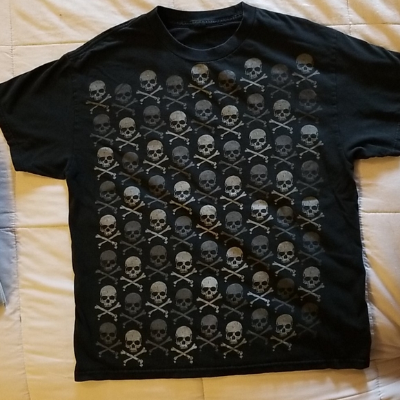 Pirate Skulls R! - Picture 1 of 3